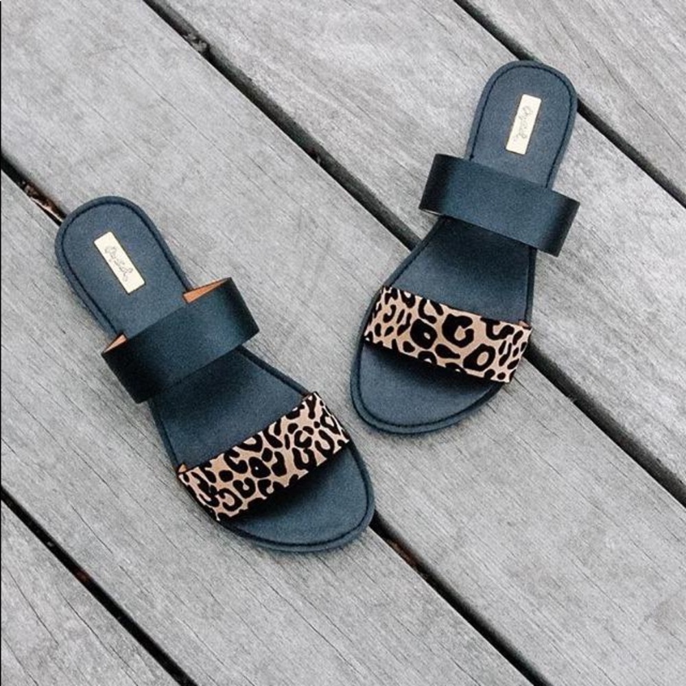 Leopard print two band sandals